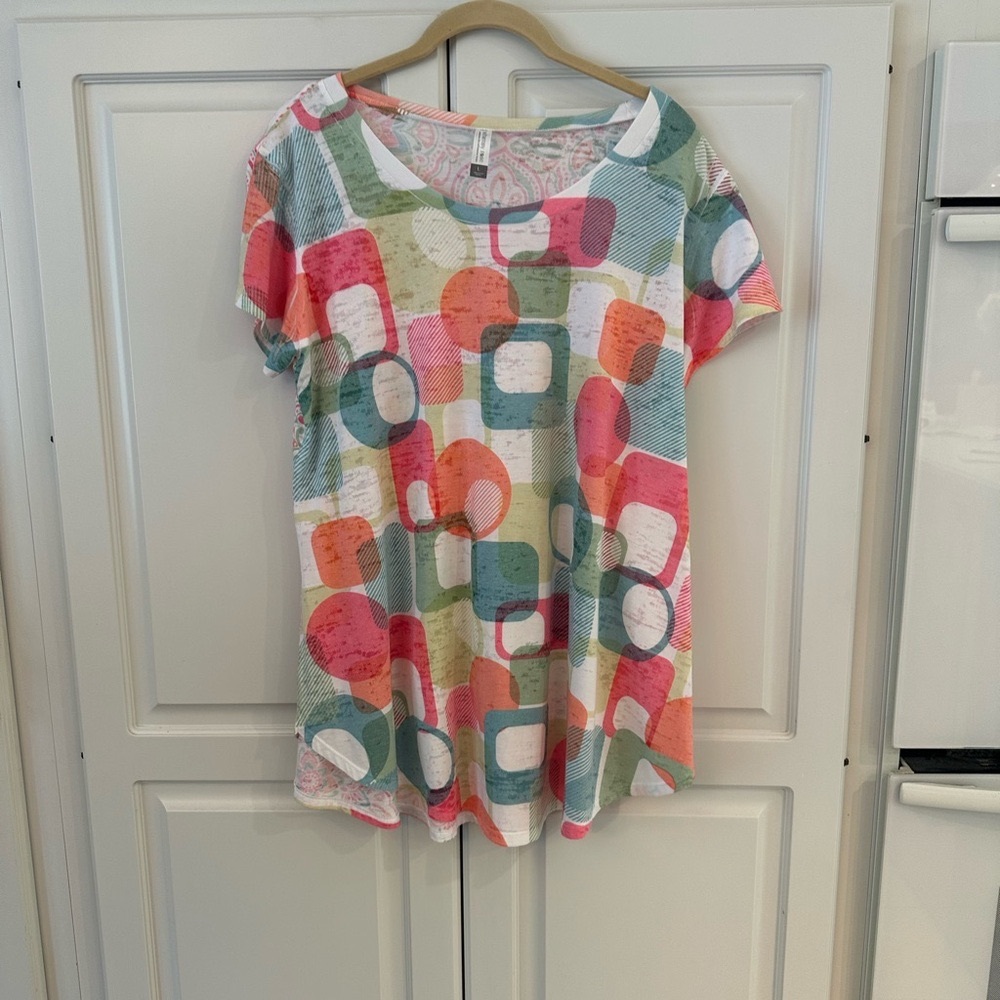 Whimsy Rose Geometrical Relaxed Burnout Two-sided T-Shirt Size Large